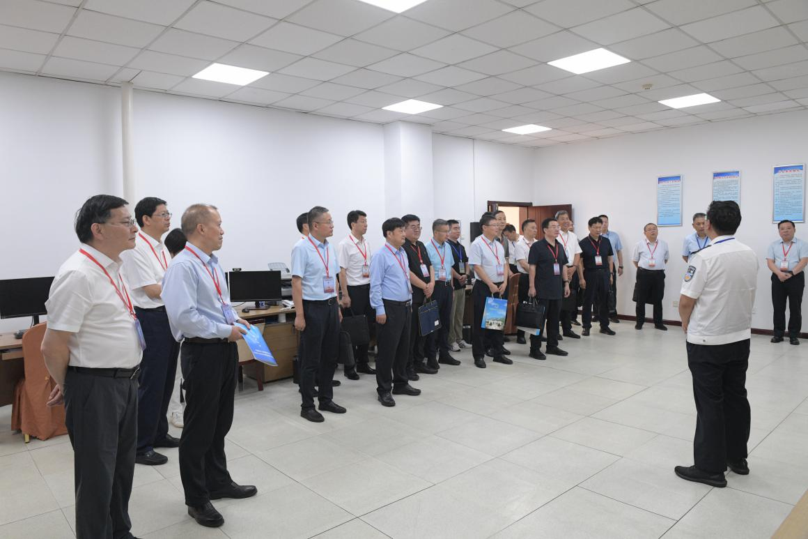 我省教育系统发扬新高考首考工作作风推动高效能治理工作现场会召开
